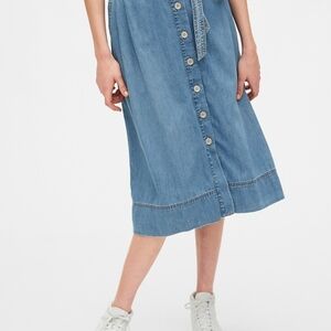 GAP DENIM Size 6 Button-Front Light Wash Blue Denim Midi Skirt